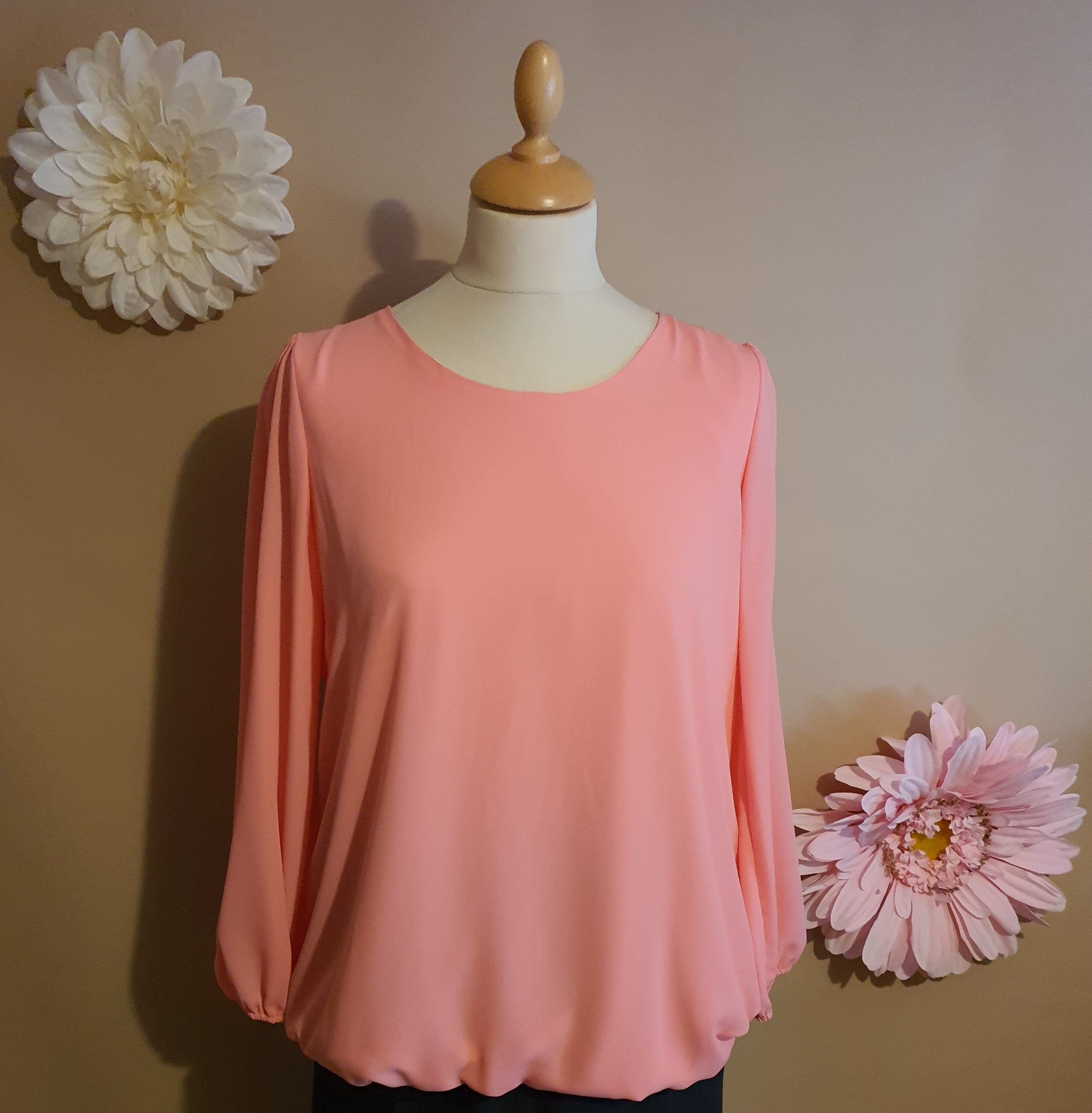 PEACHY PINK Bubble Hem Top