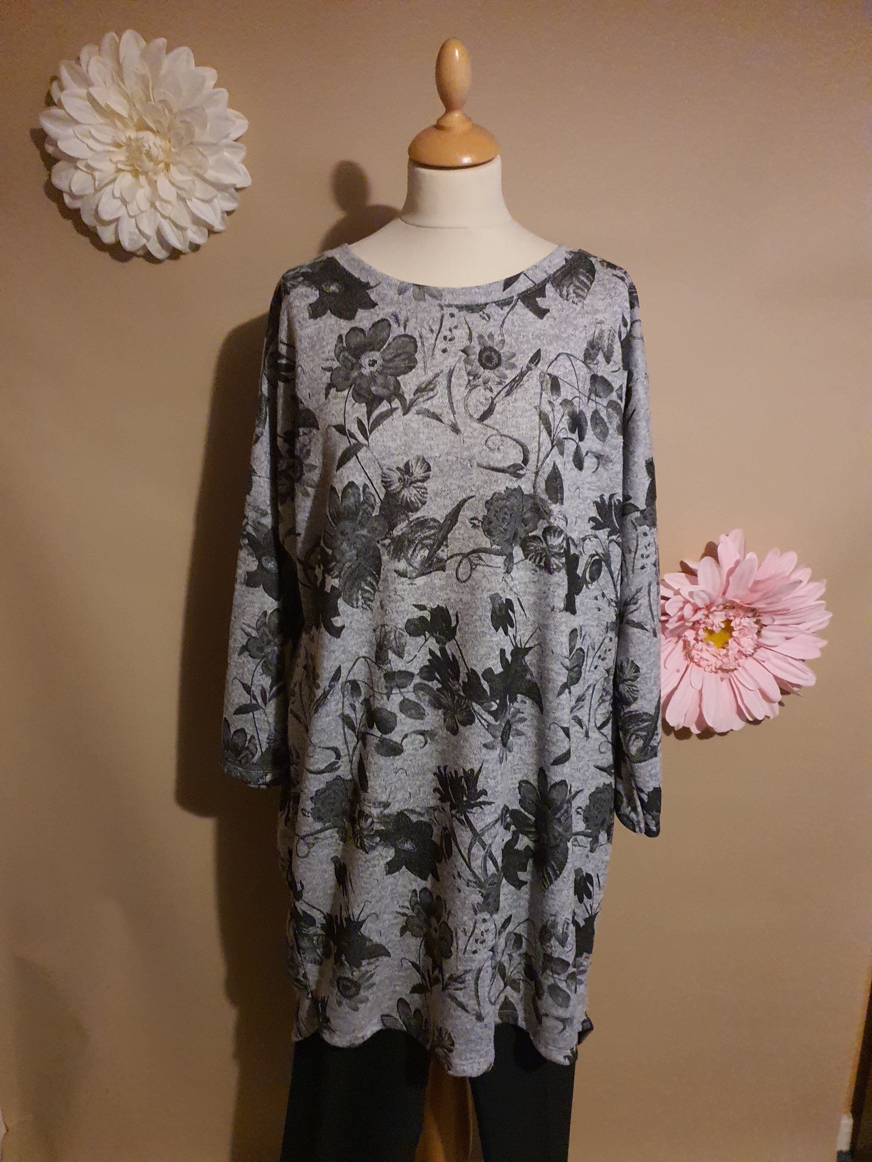 GREY Floral Pattern Dipped Hem Tunic Top