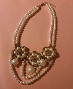 Pearl Style Necklace